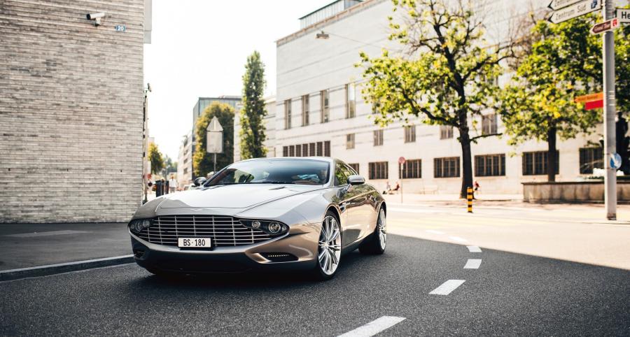  Aston Martin Virage Shooting Brake 2014 года  (фото 12 из 45)